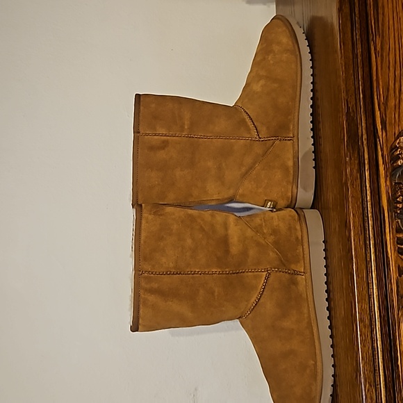 NWOT Koolaburra Ugg Sheepskin Boots - Picture 5 of 10